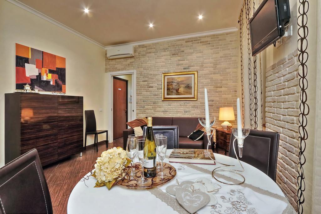 Apartamento Una Notte Ai Musei Vaticani Roma Habitación foto