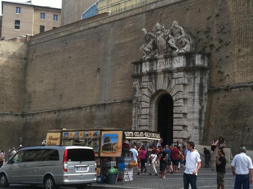 Apartamento Una Notte Ai Musei Vaticani Roma Exterior foto
